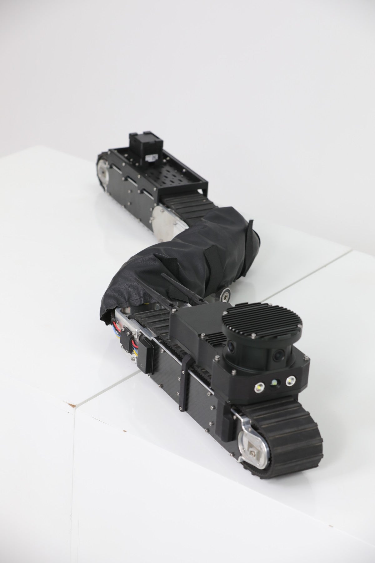 TRACELINE™  Cobra 119 Snake Robot